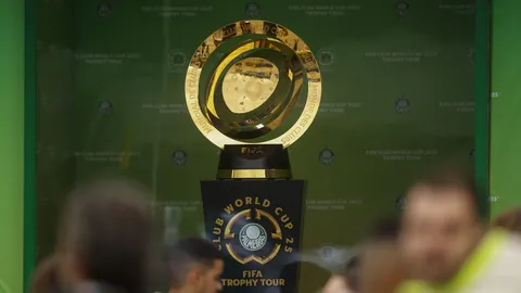 【热血对决！北汽豪取7连胜，CBA赛场再掀高潮：揭秘北汽与山东的巅峰之战】