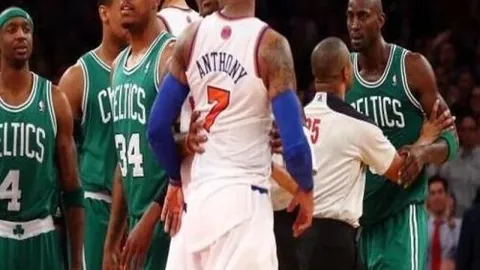 “凯尔特人状态低迷 湖人三分球爆发 火箭詹姆斯独砍21分轻松赢球”